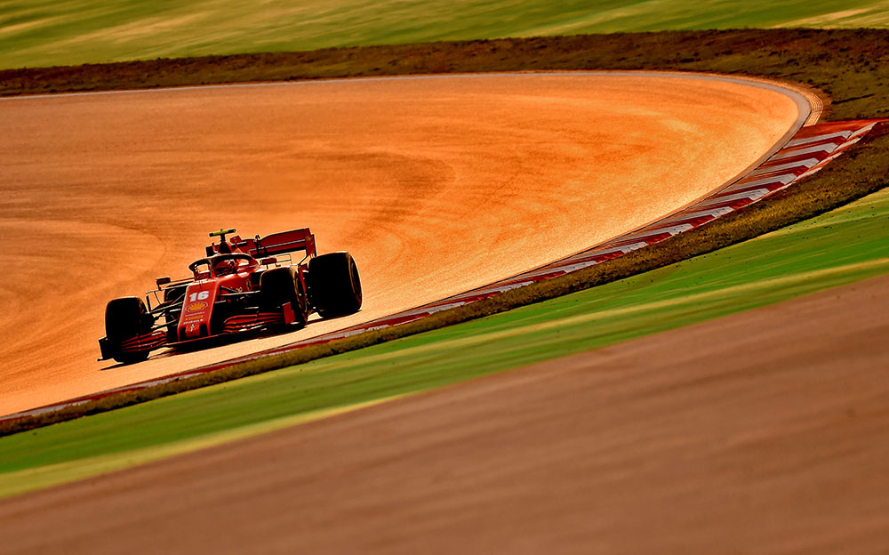 Ferrari SF1000 sur le circuit d'Istanbul Park lors des essais libres du GP de Turquie 2020.