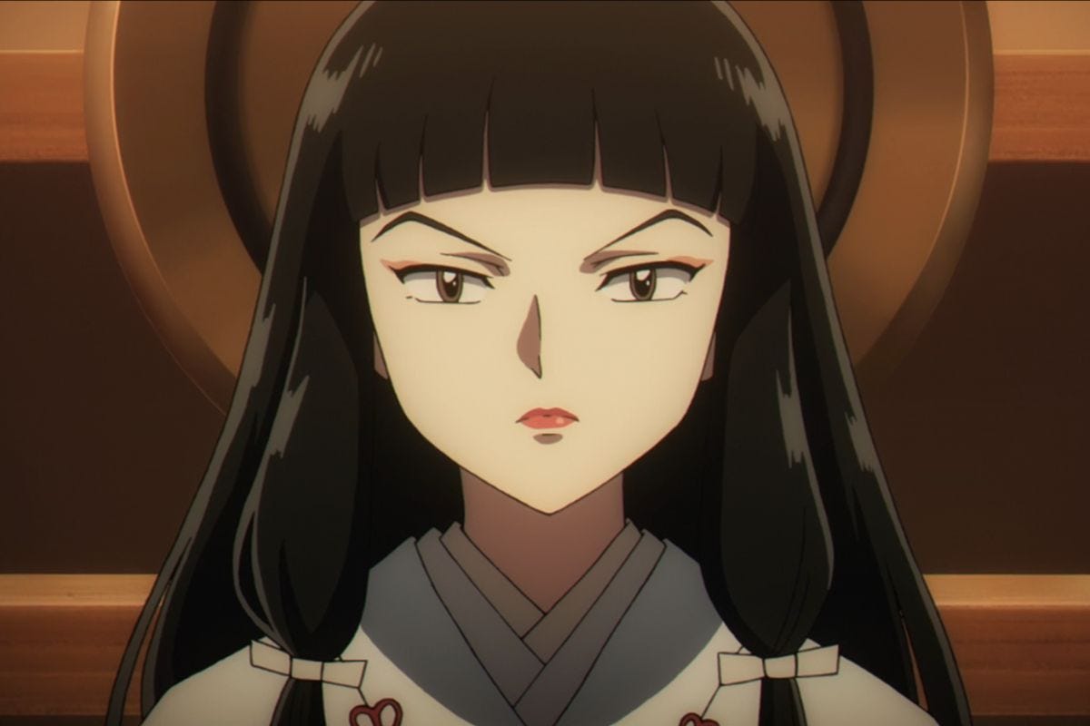 Clairvoyante miko Shoko dans MAO.