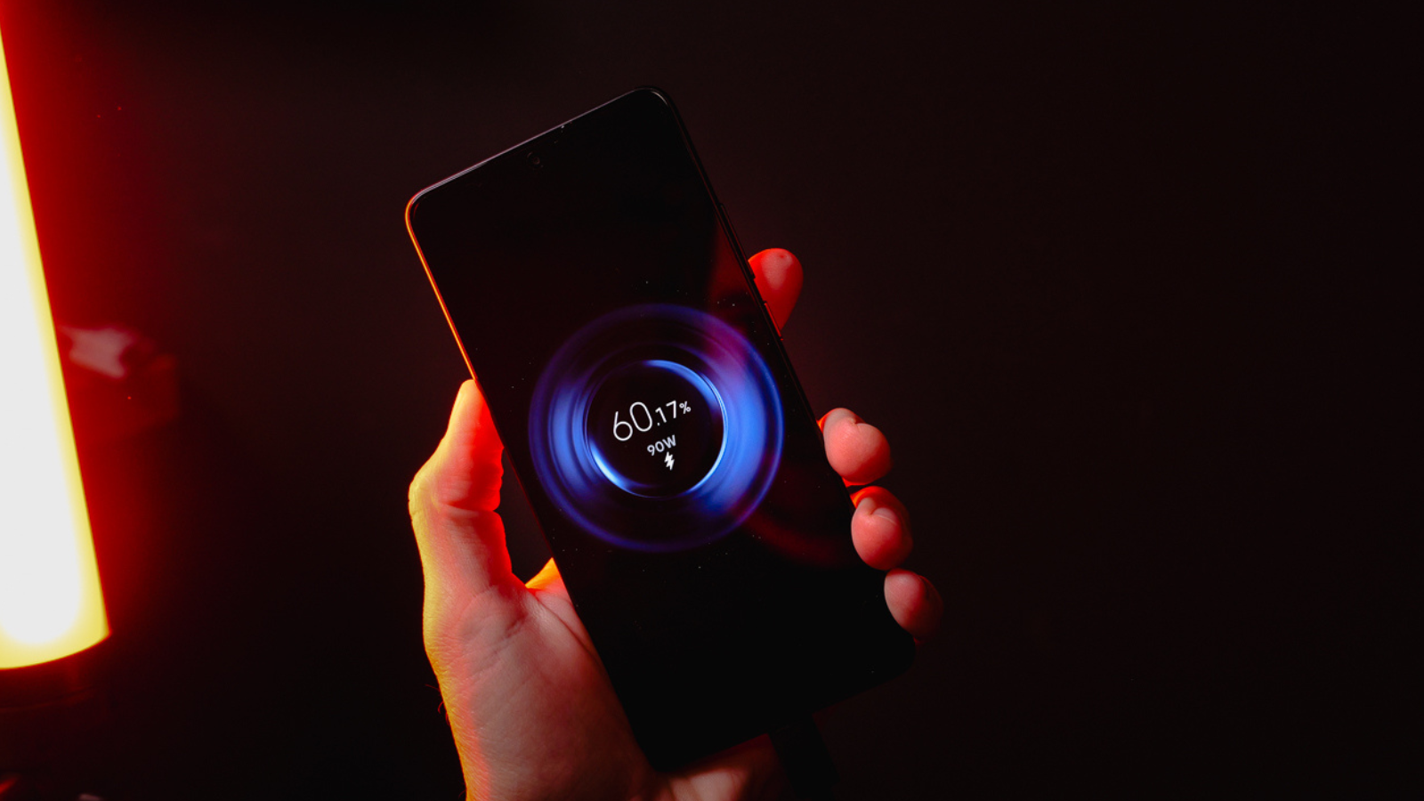 POCO X7 Pro Iron Man Edition en charge