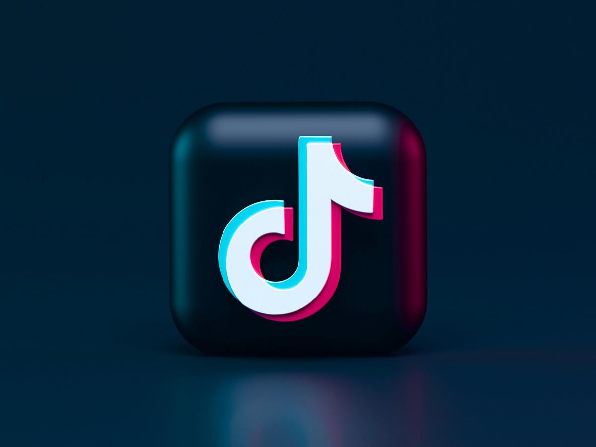 Étudiant du Maine Obtient une Bourse Complète Grâce à un TikTok sur la Gentillesse !