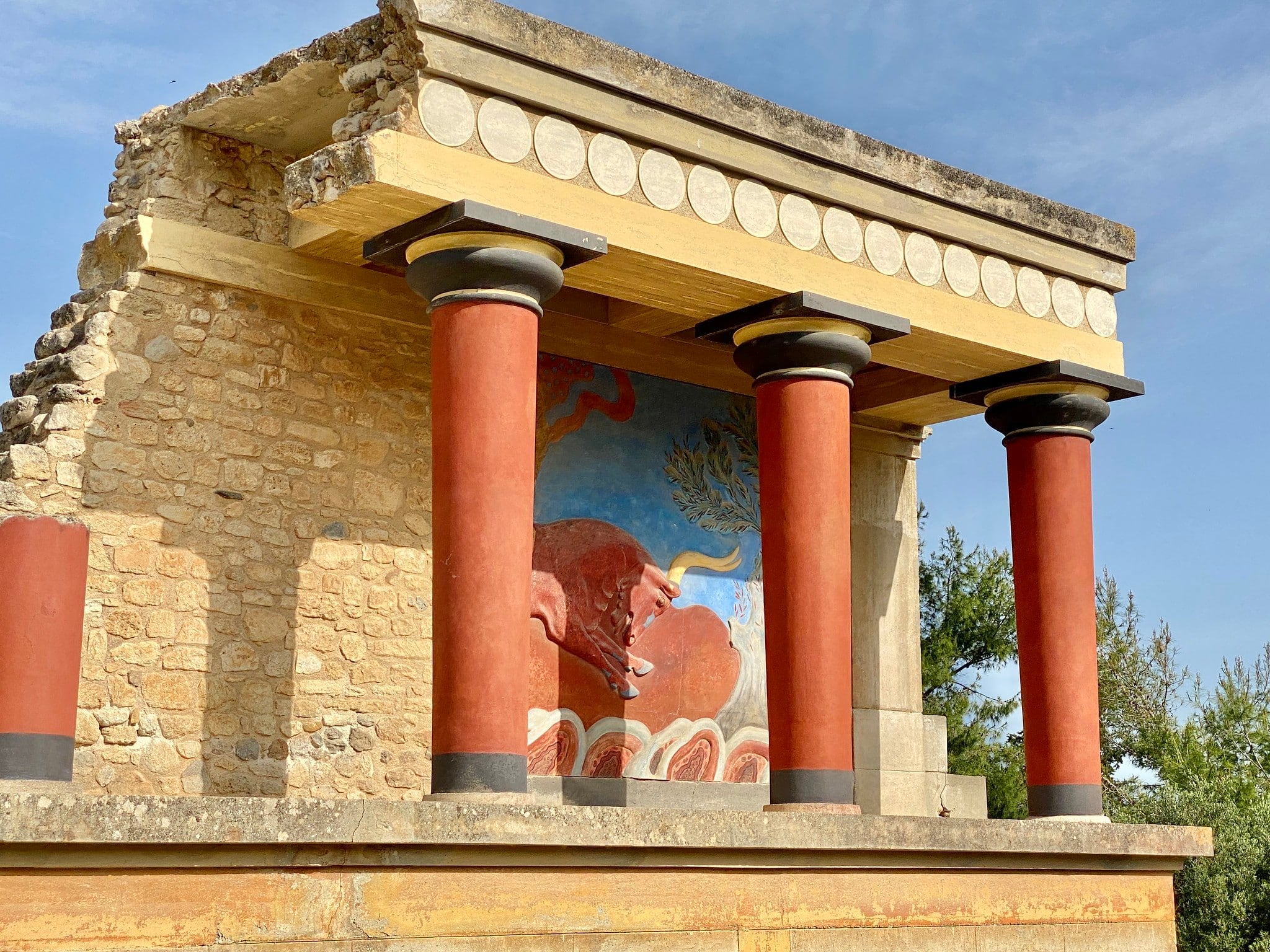Propylaeum nord-ouest, ruines du palais minoen de Knossos, Crète.