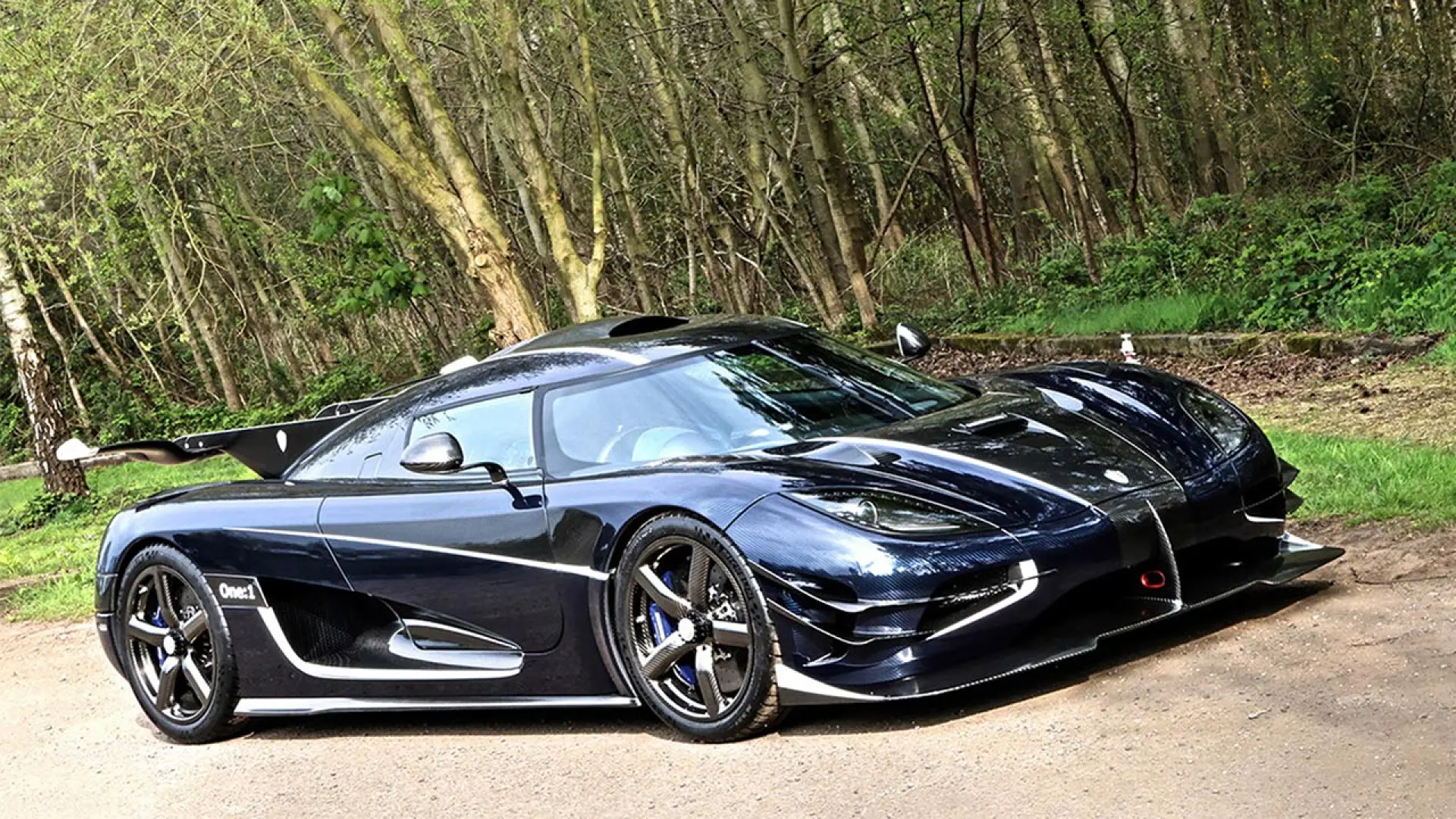 Un Koenigsegg One:1 à 20 millions : le mystère de la disparition d’Adrian Sutil et l’enquête d’Interpol !