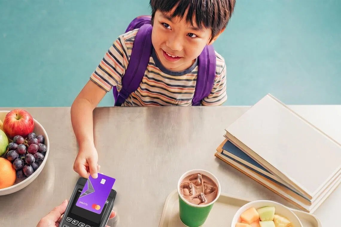 YouTrip a présenté une carte de voyage en multi-devises pour enfants âgés de 7 à 18 ans.