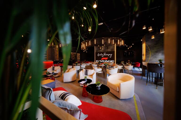 Gordon Ramsay au F1® Garage.