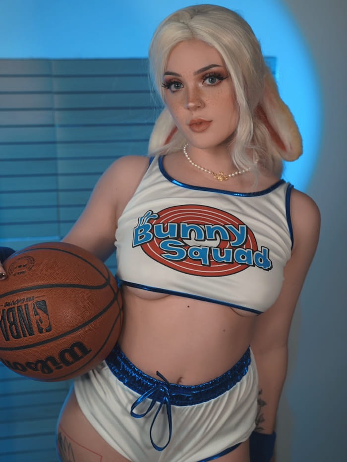 Acky Peachy TikTok Cosplay