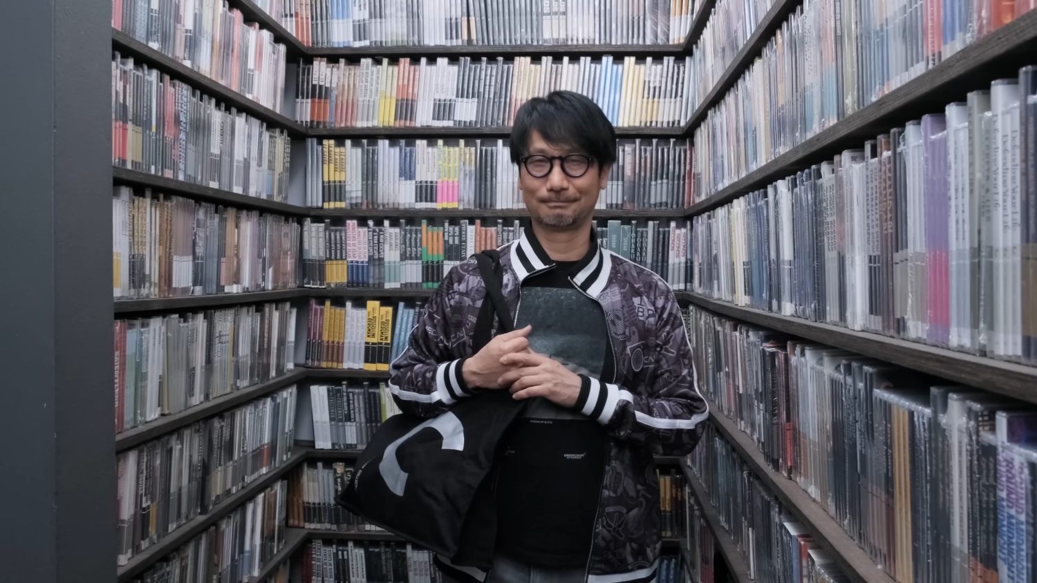 Hideo Kojima sonne l’alerte : adieu aux disques PlayStation, le jeu vire tout‑streaming