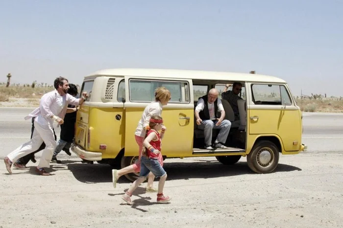 Little Miss Sunshine s’inscrit dans la tradition du film de route américain