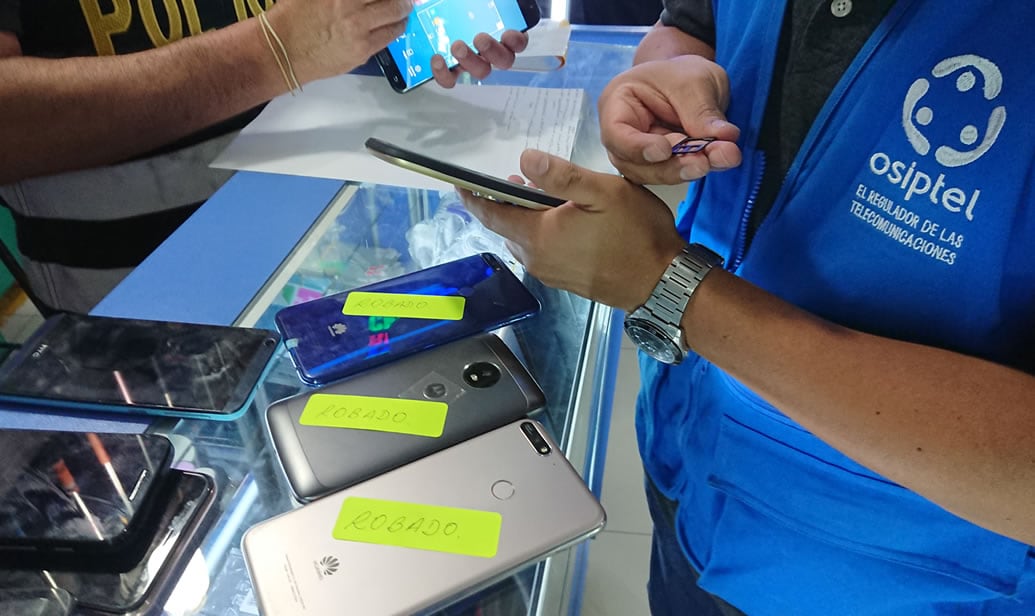 Blocage de téléphones au Pérou