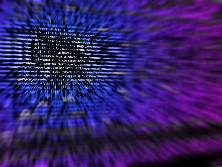 Bitcoin confronté à de nouveaux défis : Kimi de Chine surpasse Claude et GPT dans le test de codage !