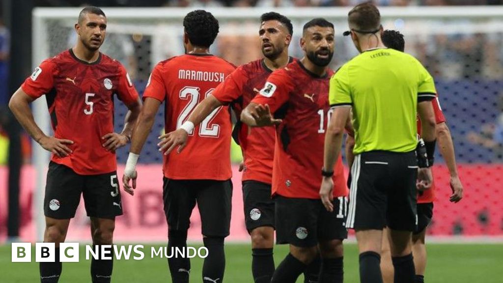Coupe du Monde 2026 : l'Égypte s'enflamme d'indignation après son élimination face à l'Argentine dans les derniers instants du match et accuse la FIFA de favoritisme envers Messi