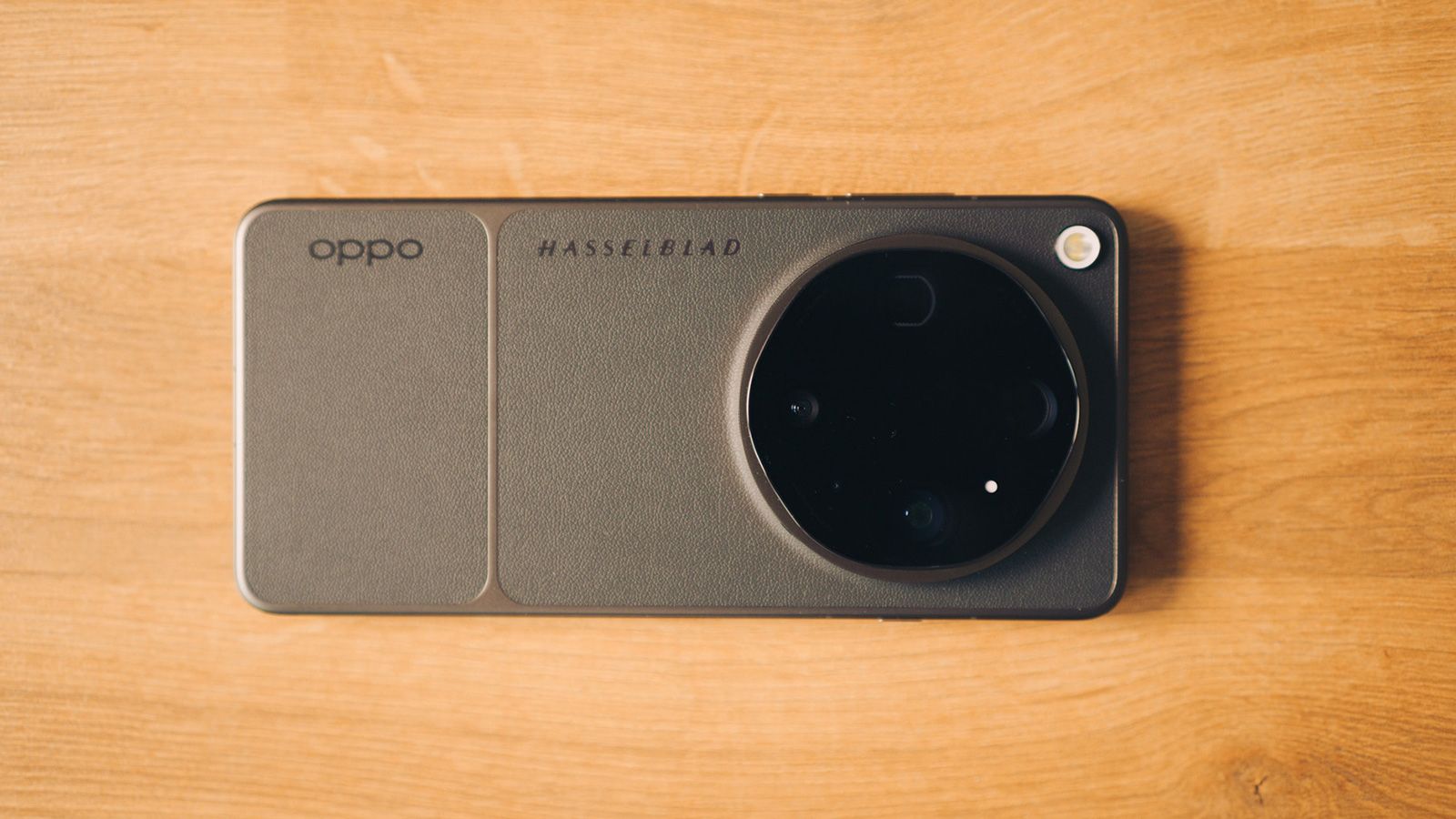 Cuerpo y lentes del OPPO Find X9 Ultra