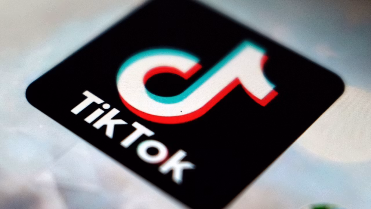 TikTok a déclaré vouloir collaborer avec les autorités et est convaincue de ne pas avoir enfreint la loi.