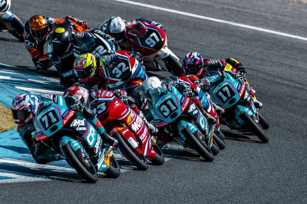 Triomphe du CFMoto Aspar Junior Team