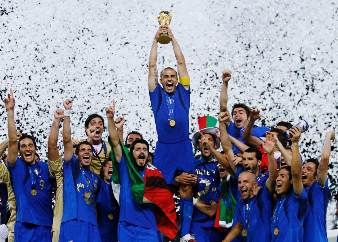 Fabio Cannavaro était capitaine de l’Italie à la victoire européenne et mondiale