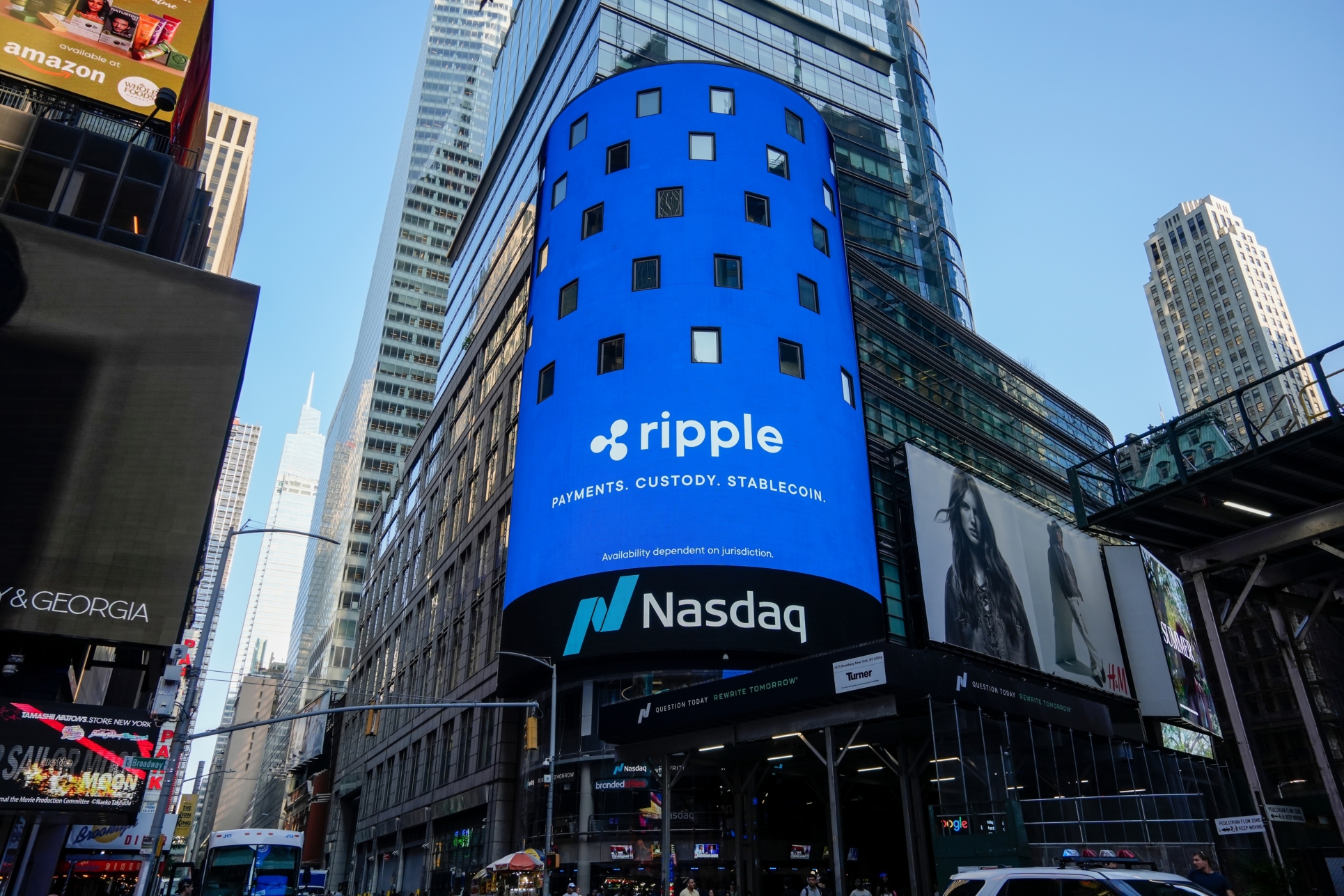 SWIFT s'implante sur le marché clé de Ripple : XRP est-il en danger ?