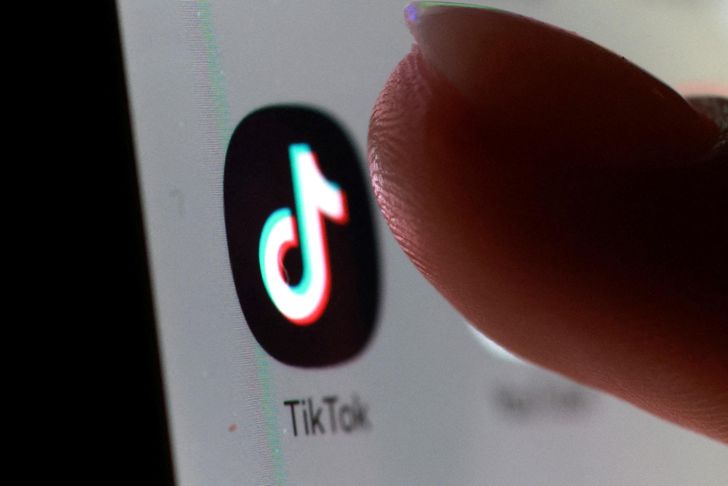 Icône de l'application TikTok sur un smartphone.