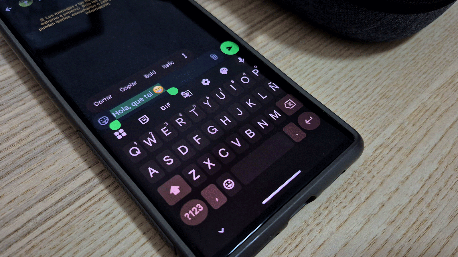 Interface affichant le chat de WhatsApp avec le widget de messages vocaux