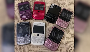 Les unités neuves scellées du BlackBerry Curve 8520, appelées New Old Stock, coûtent entre 100 et 200 dollars sur le marché de l'occasion.