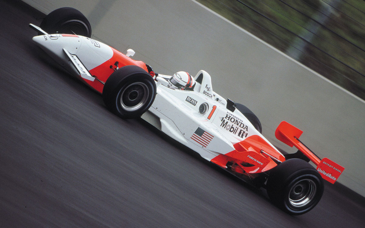 La Raynard 01i championne de CART en 2001 conduite par Gilles de Ferran