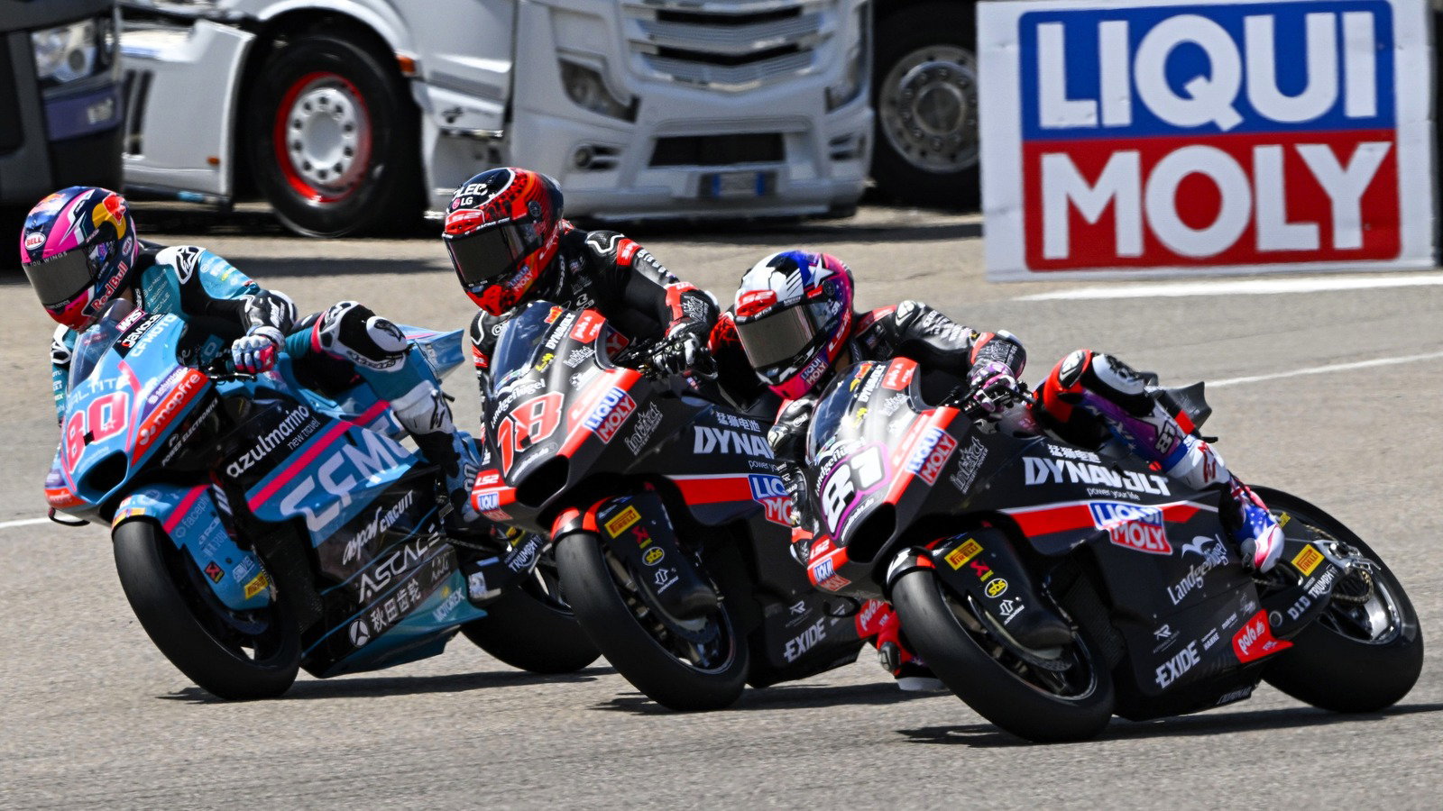 David Alonso, Manuel Gonzalez, Senna Agius lors de la course Moto2 en Allemagne en 2026