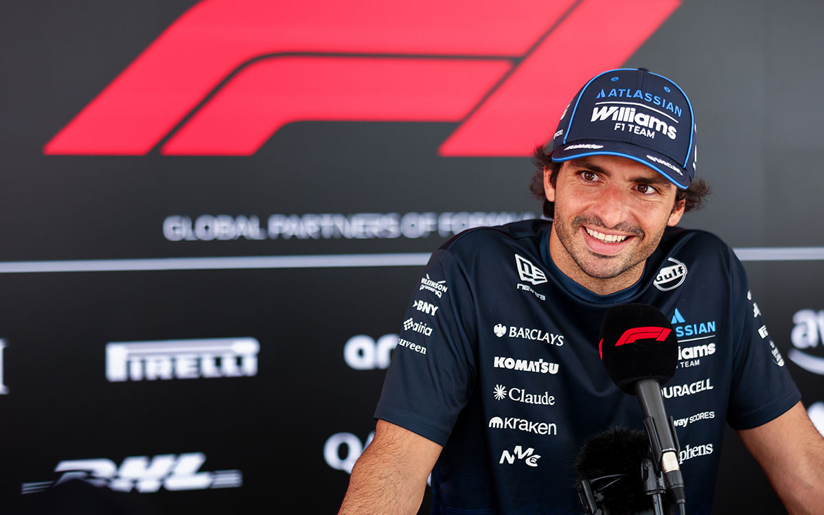 Carlos Sainz prolonge son contrat avec Williams F1 malgré une saison difficile, un engagement jusqu'en 2027 aux côtés d'Albon !