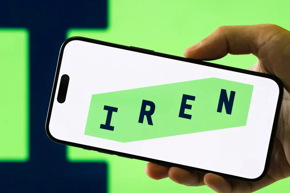 Chute de 8% de l'action IREN après un Q4 décevant ; la transition vers le cloud IA prend de l'ampleur !