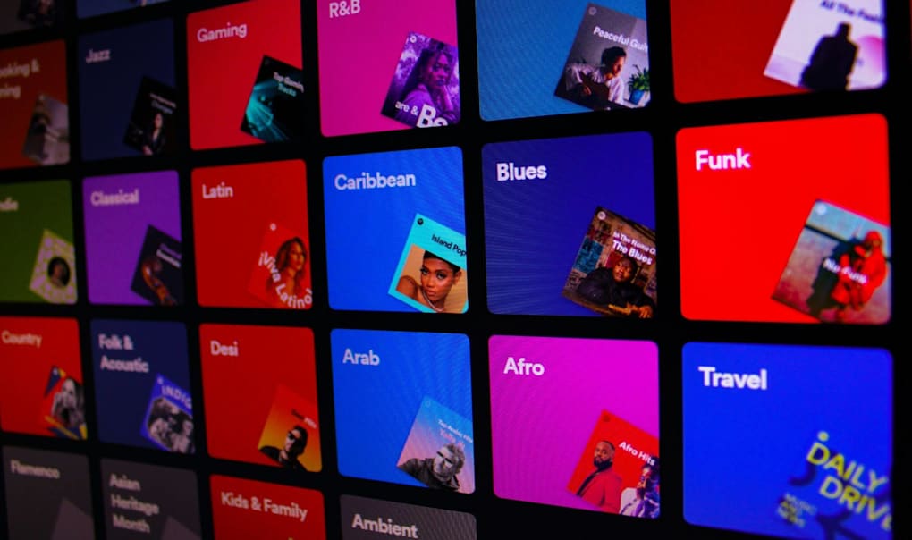 Faites jouer votre musique sur les plateformes de streaming — le guide indispensable pour artistes indépendants