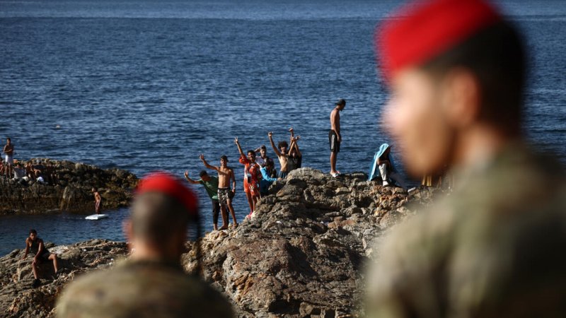 L'UE engage Meta et TikTok pour traiter la crise des migrants à Ceuta L'UE engage Meta et TikTok pour traiter la crise des migrants à Ceuta