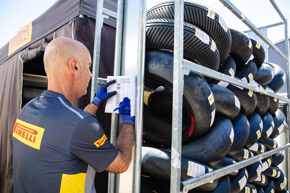 Pirelli a livré un nouveau lot de pneumatiques aux fabricants de MotoGP