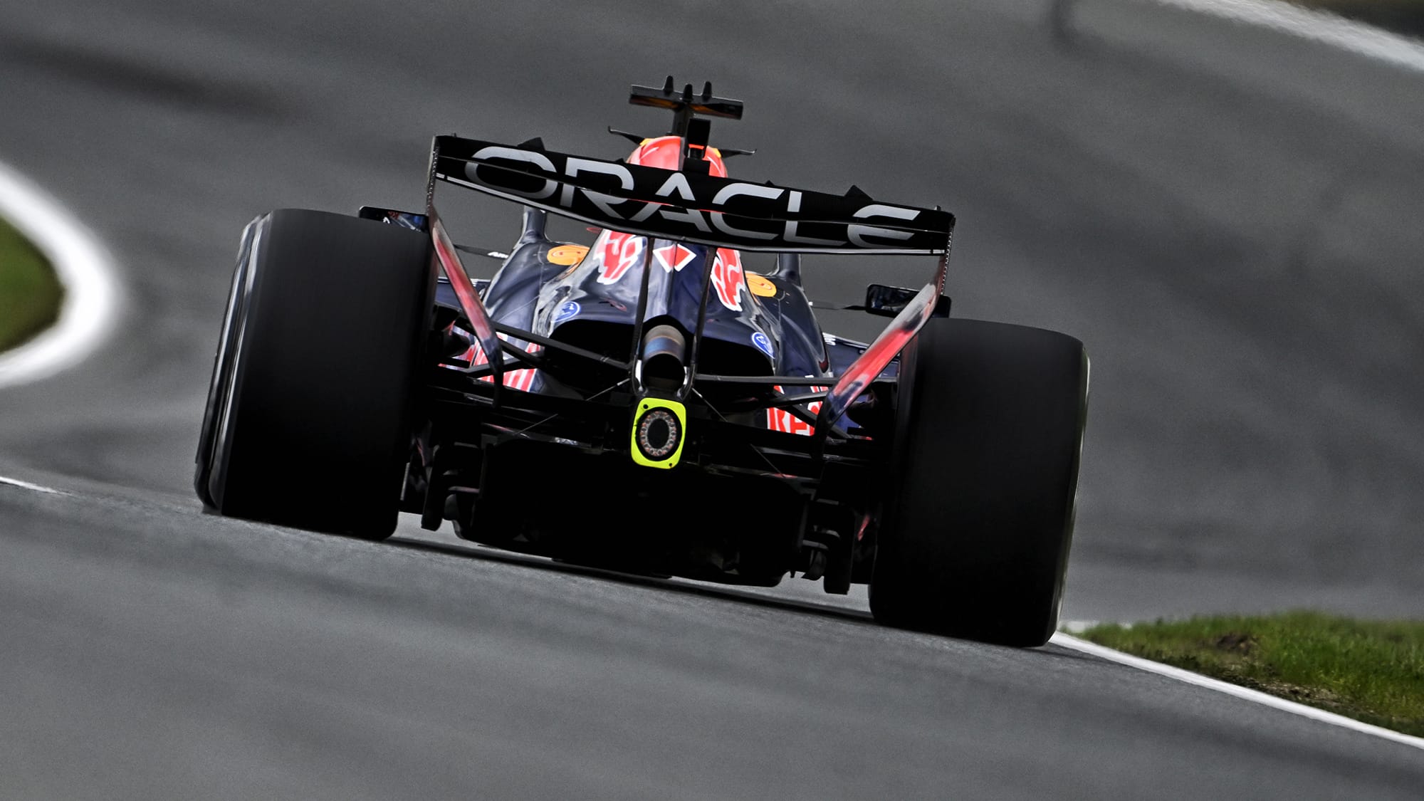 Red Bull reçoit un revers cinglant de la FIA sur le moteur !