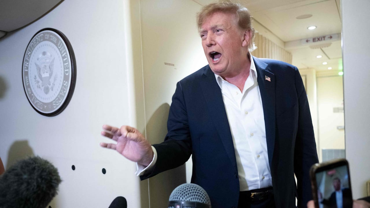 Donald Trump évoque une "conspiration malade contre l'IA" | Politique