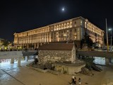 Comparaison en faible luminosité, caméra principale (1x) : Pixel 11 Pro