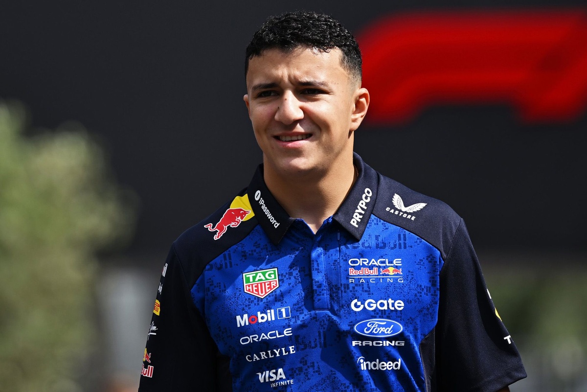 Red Bull annonce qu'Isack Hadjar décroche un contrat F1 'sur le long terme' !