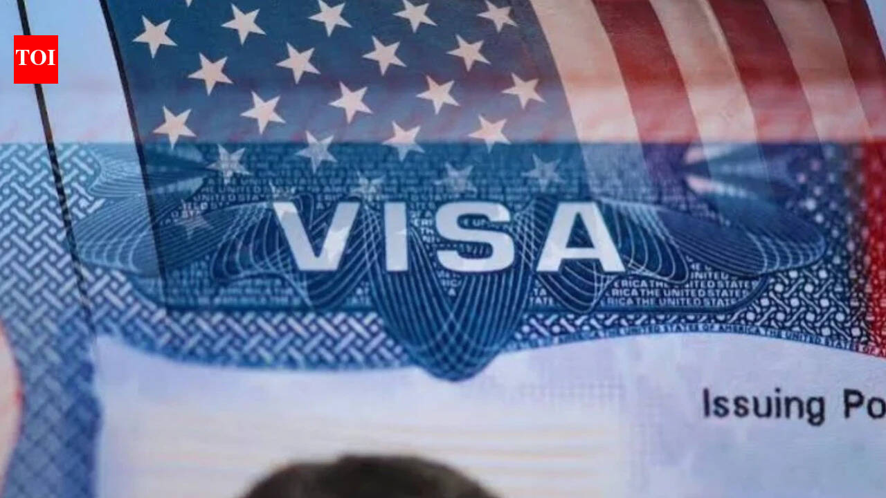 Faut-il que les étudiants indiens renoncent au rêve américain face à l’instabilité des visas F-1 ? 4 conseils d'experts en immigration à découvrir !