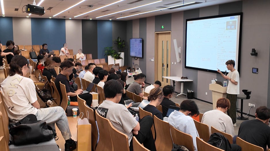 Partenaire Officiel de TikTok Shop : Full Out sélectionné pour le programme de formation "Silk Road Camp 2026" !