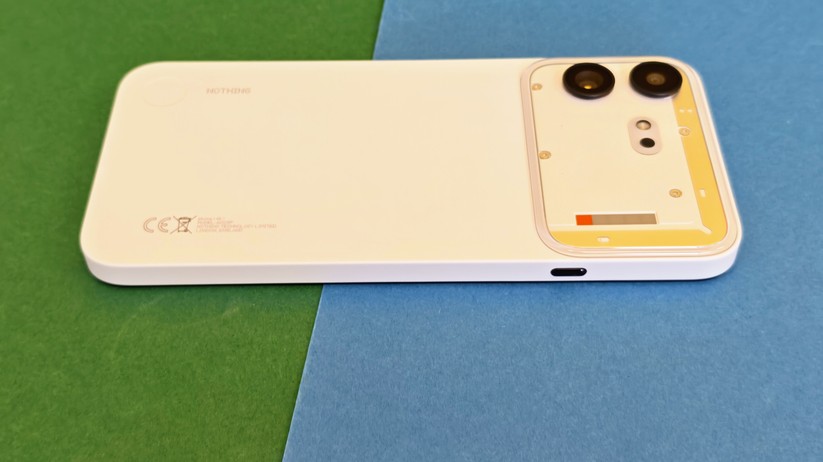 Nothing Phone 4b: Dos et bouton essentiel