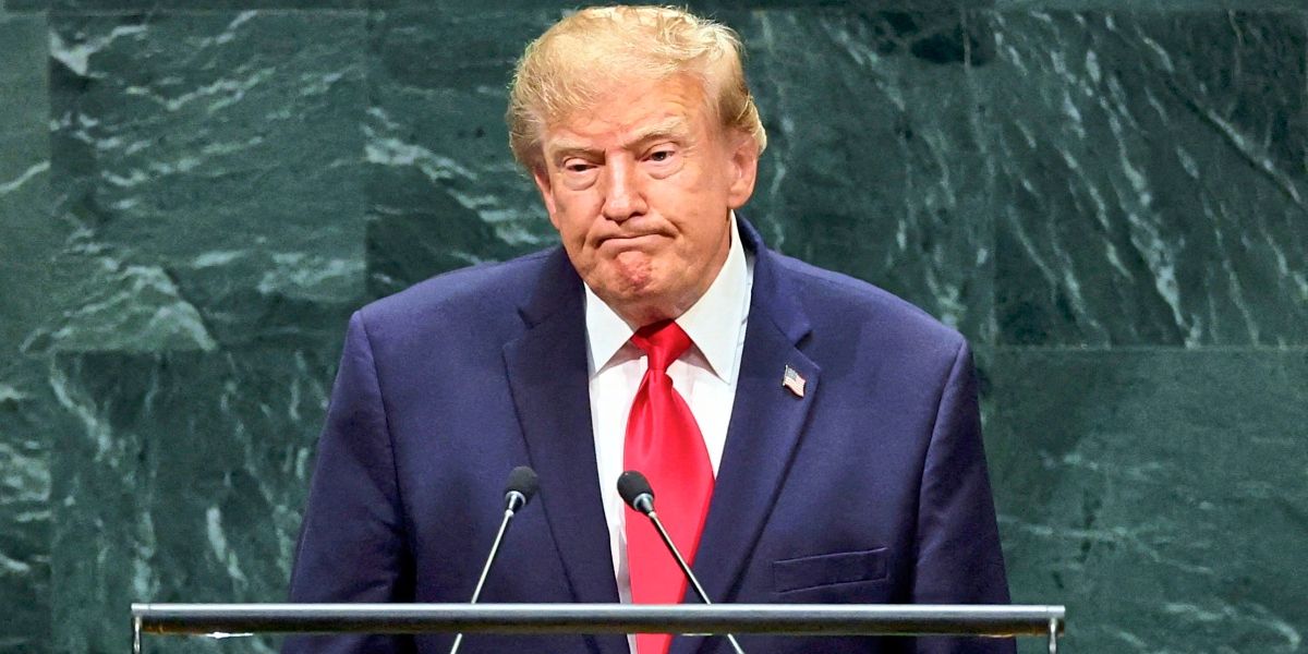 Trump renomme l'IA en SI : un véritable raz-de-marée pour les domaines slovènes !