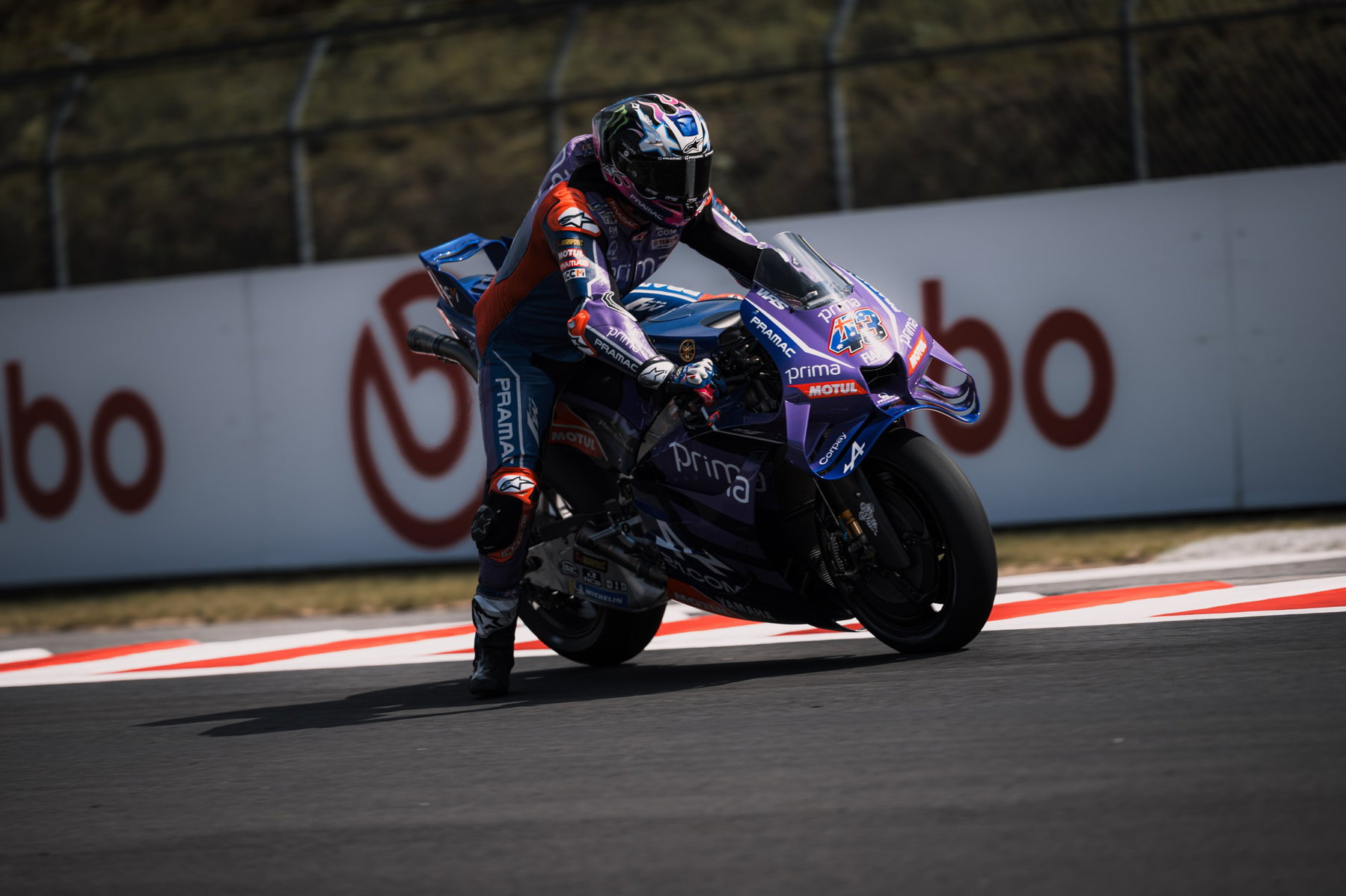 Jack Miller au départ de l'entraînement devant la tribune Brembo – MotoGP Japon-GP Motegi 2026