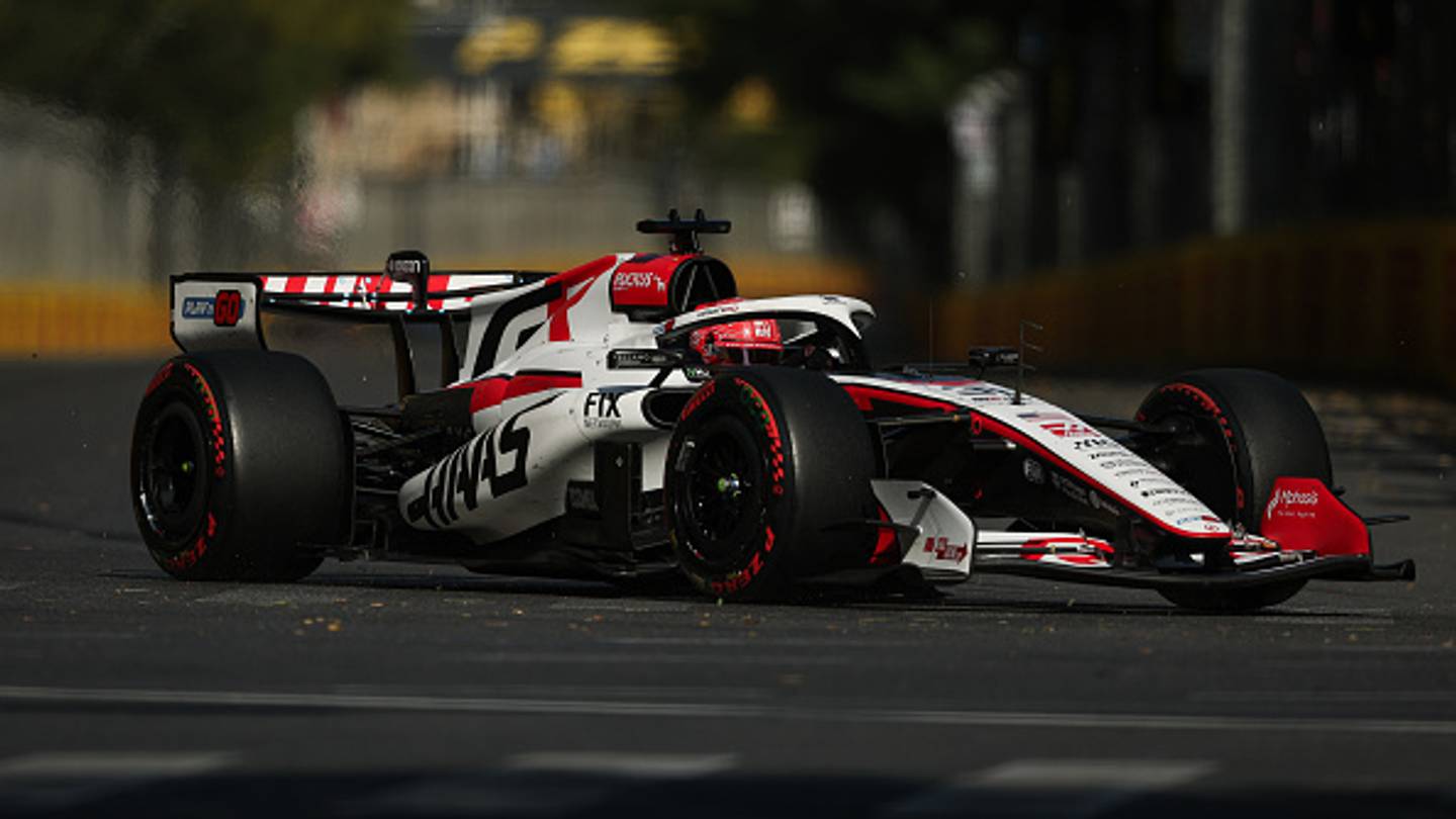 Esteban Ocon remplacé : un nouveau pilote pressenti chez Haas pour 2027 !