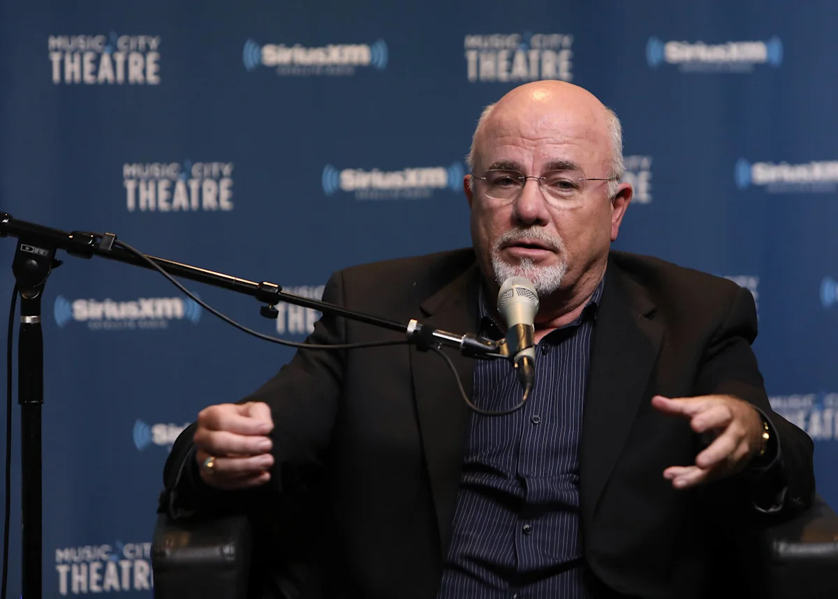 Les conseils d'investissement de Dave Ramsey révélés comme insuffisants, selon une étude !