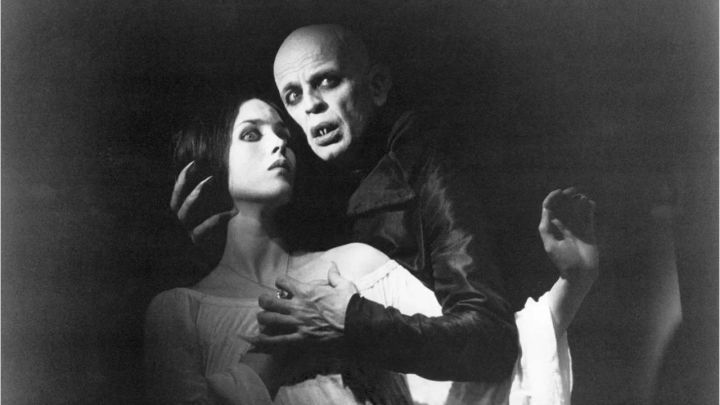 Isabelle Adjani et Klaus Kinski en tant que Mina et Nosferatu dans "Nosferatu the Vampyre."