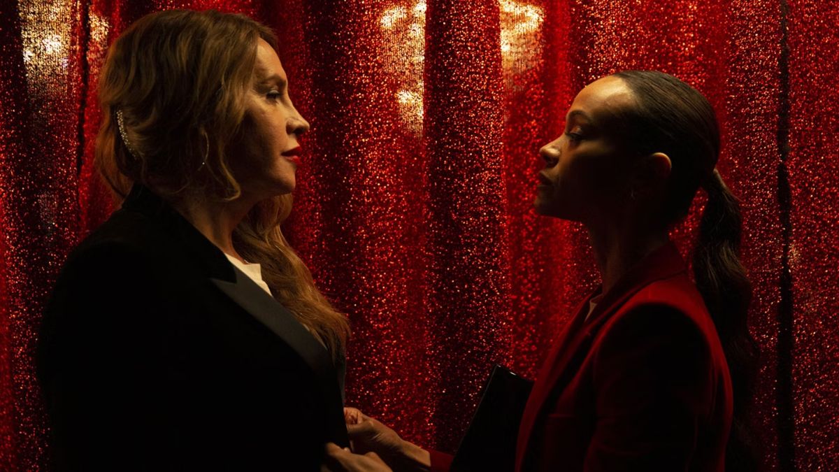 Karla Sofia Gascón dans le rôle d'Emilia Pérez face à Zoe Saldaña dans le rôle de Rita Mora Castro