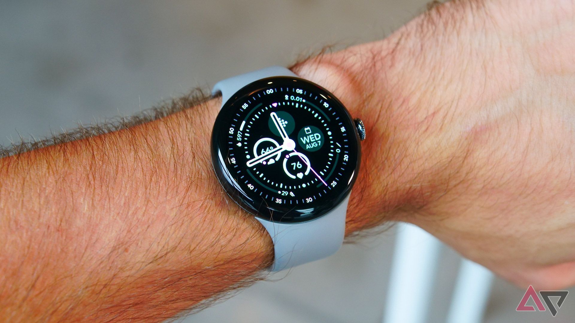 Pixel Watch 3 sur poignet