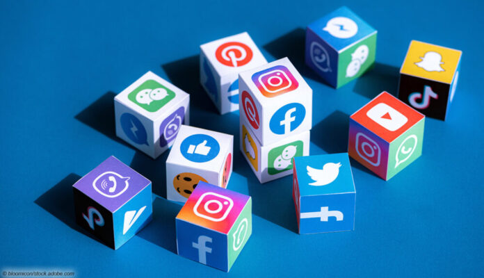 Réseaux sociaux Insta Facebook Pinterest