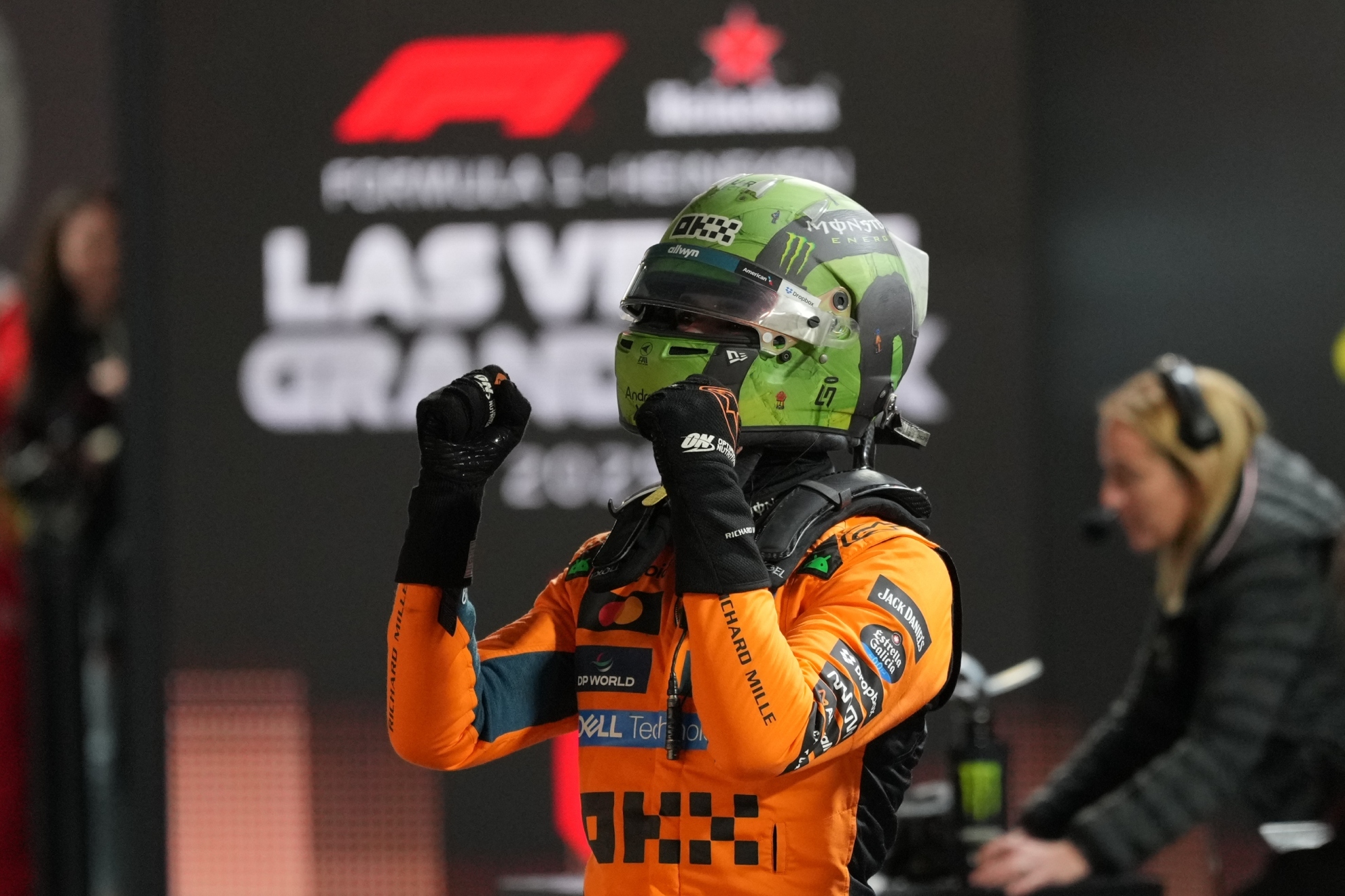 Lando Norris célébrant une nouvelle pole en saison.