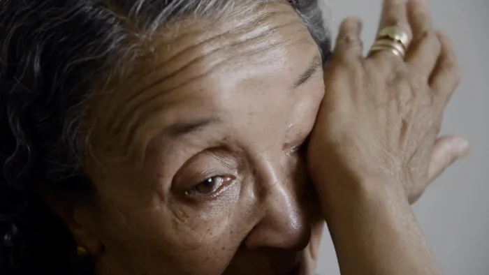 Portrait de Maria Sinhorinha, personnage de 5 Casas