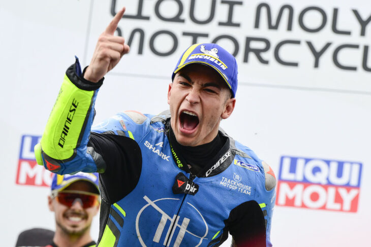 Raul Fernandez sur le podium
