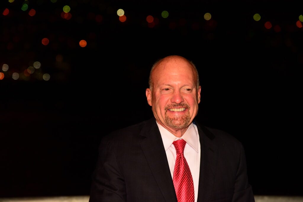 Jim Cramer Fustige la Vente Panique des Actions Nvidia, IA et Crypto après un GDP Impressionnant : 'C'est Tout Simplement Idiot'