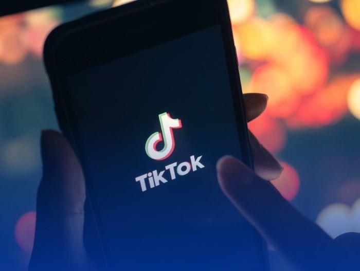 La Commission approuve les engagements de TikTok pour une publicité transparente !