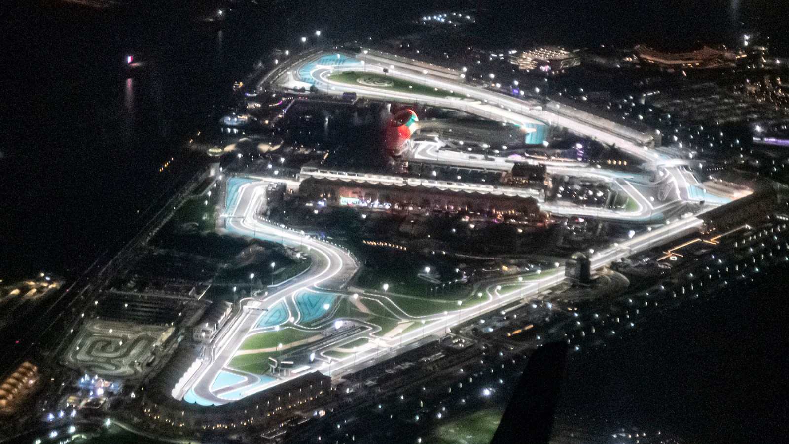 Regardez en Direct le Grand Prix de F1 d'Abu Dhabi 2025 Gratuitement !